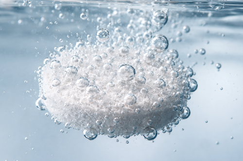 Buborékok a tabletta felületén kioldódás közben